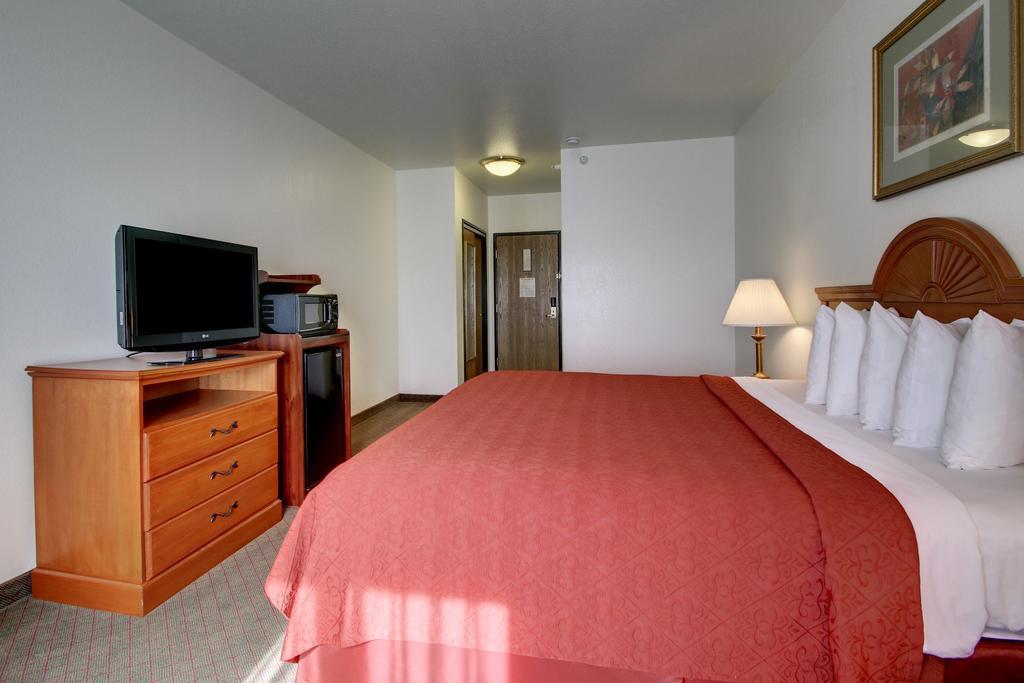 Quality Inn Junction City Near Fort Riley Exterior foto